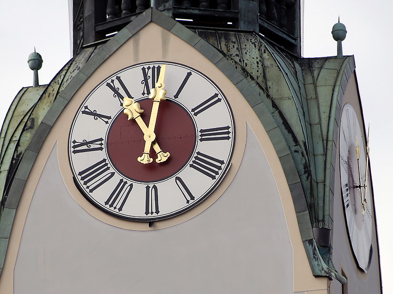 Bunt gemischtKirche Haus_DDC3705.jpg